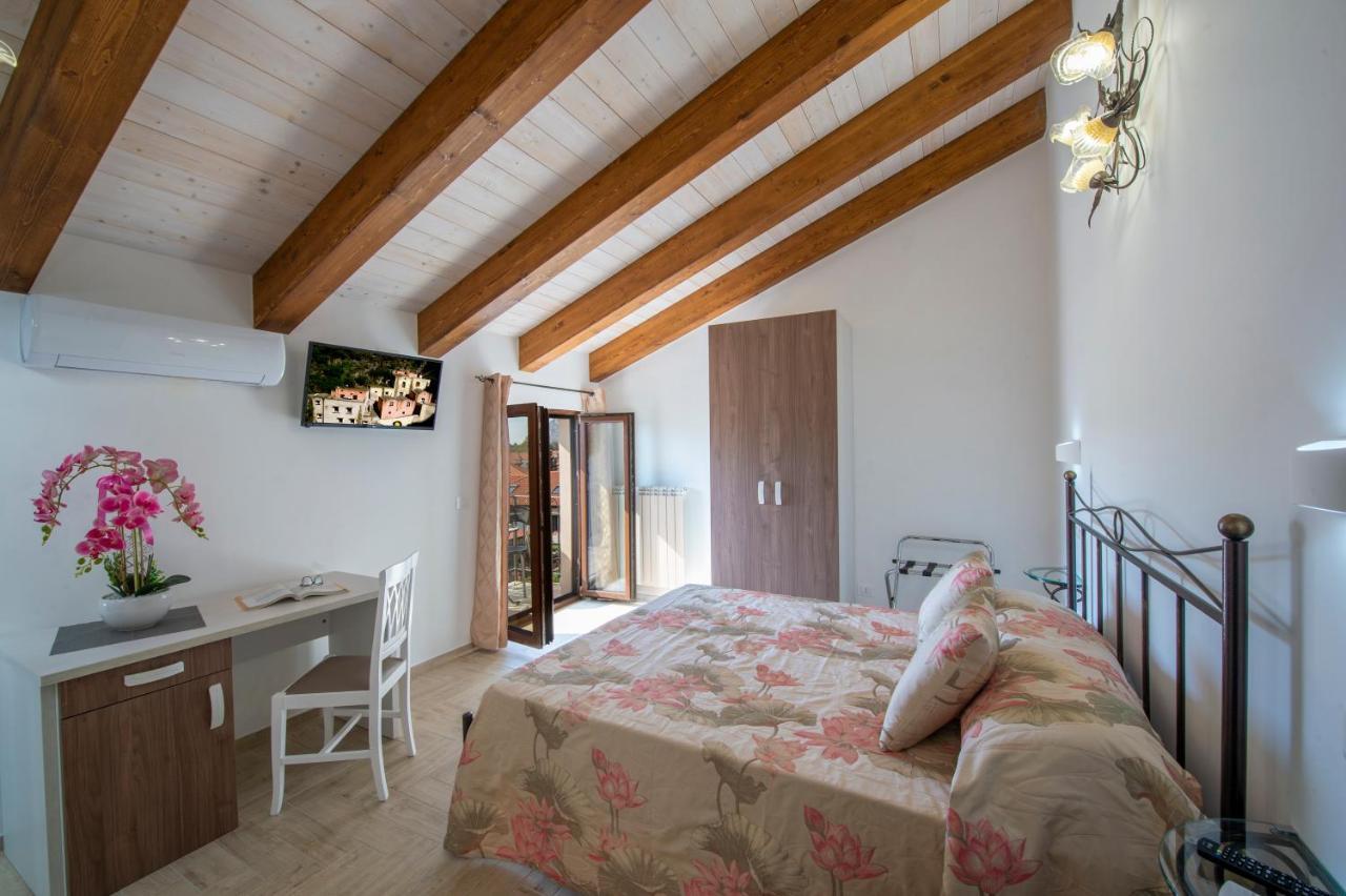 アジェーロラ Il Ritrovo Degli Dei Bed & Breakfast エクステリア 写真