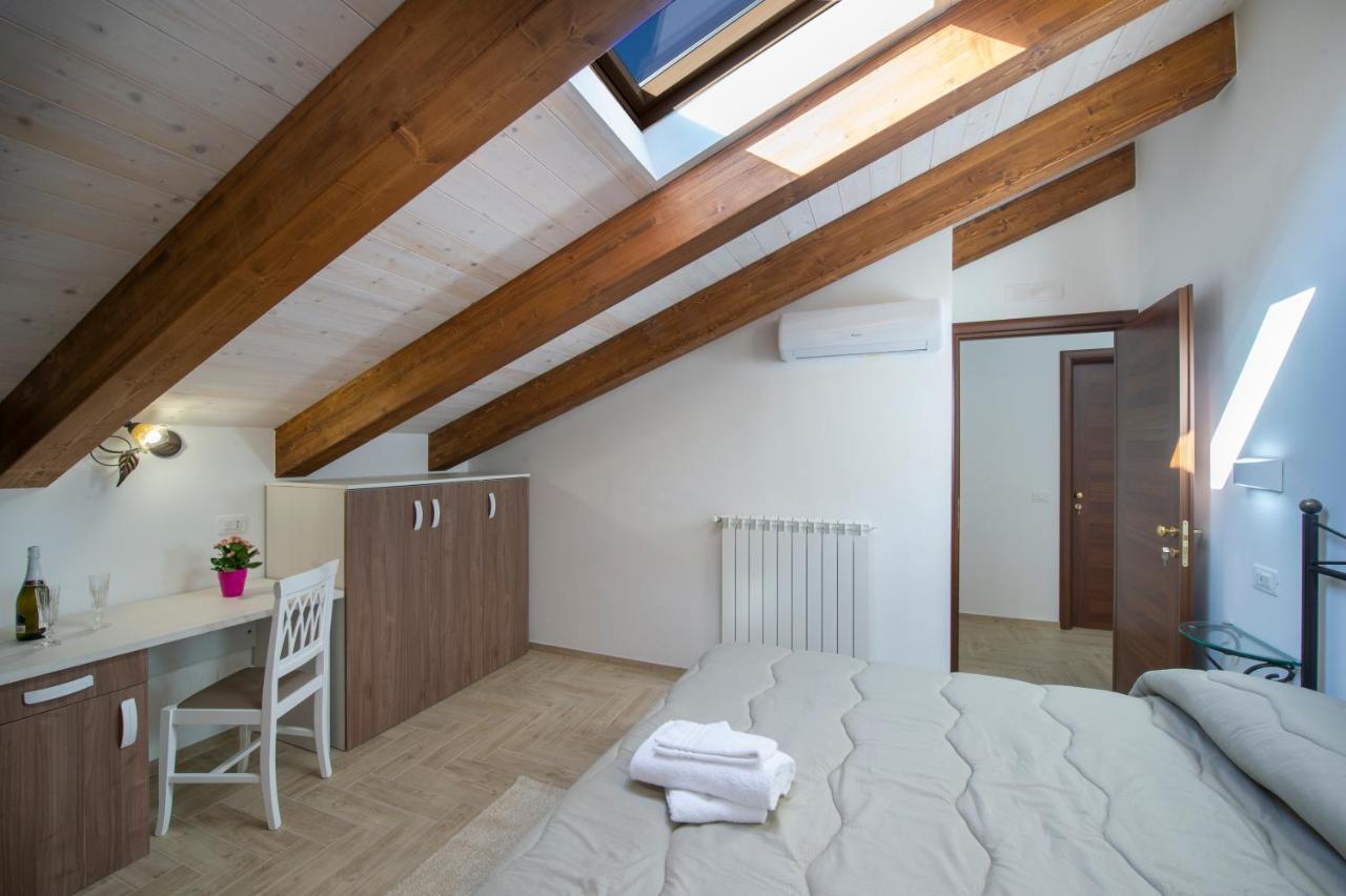 アジェーロラ Il Ritrovo Degli Dei Bed & Breakfast エクステリア 写真