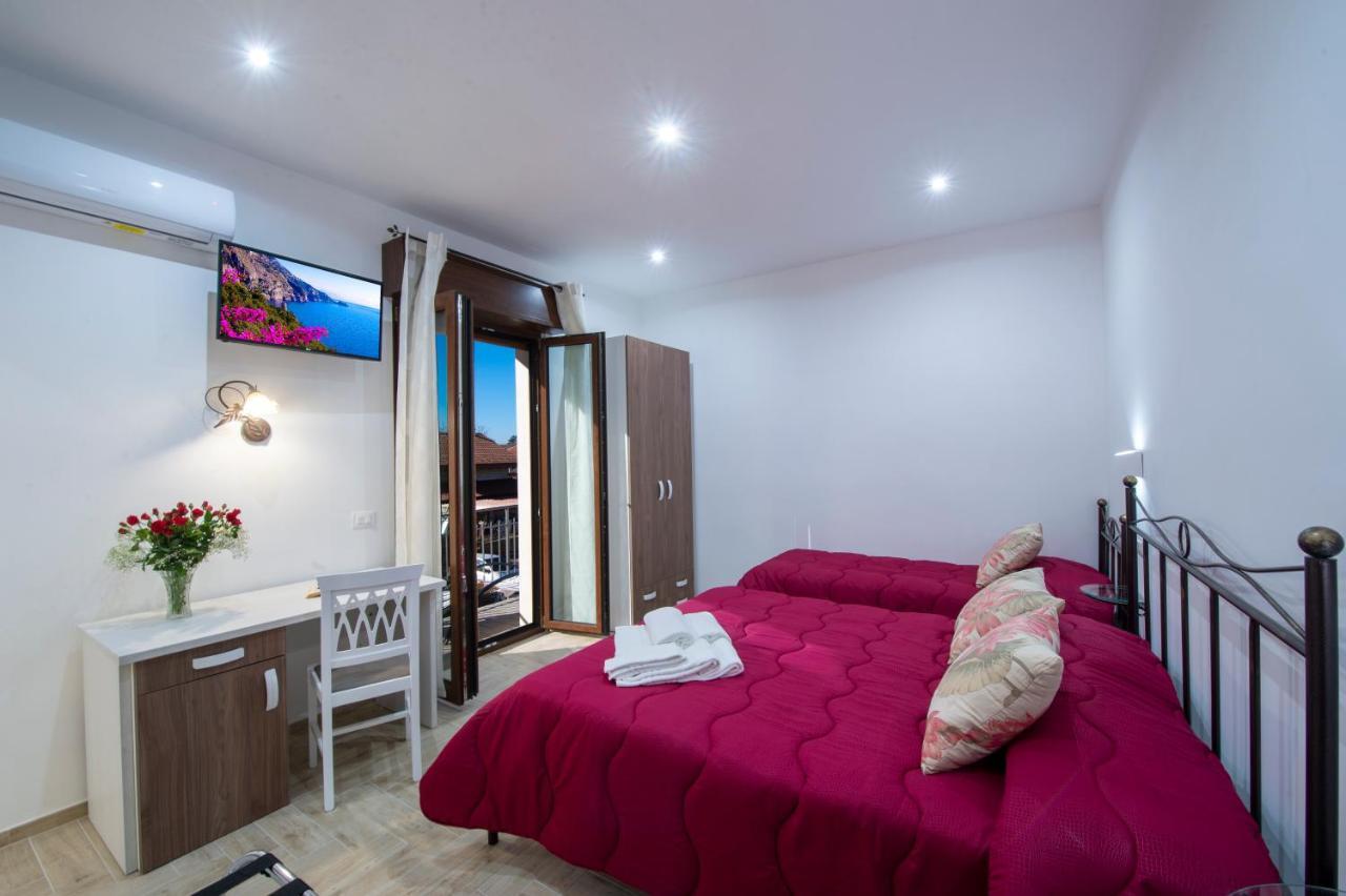 アジェーロラ Il Ritrovo Degli Dei Bed & Breakfast エクステリア 写真