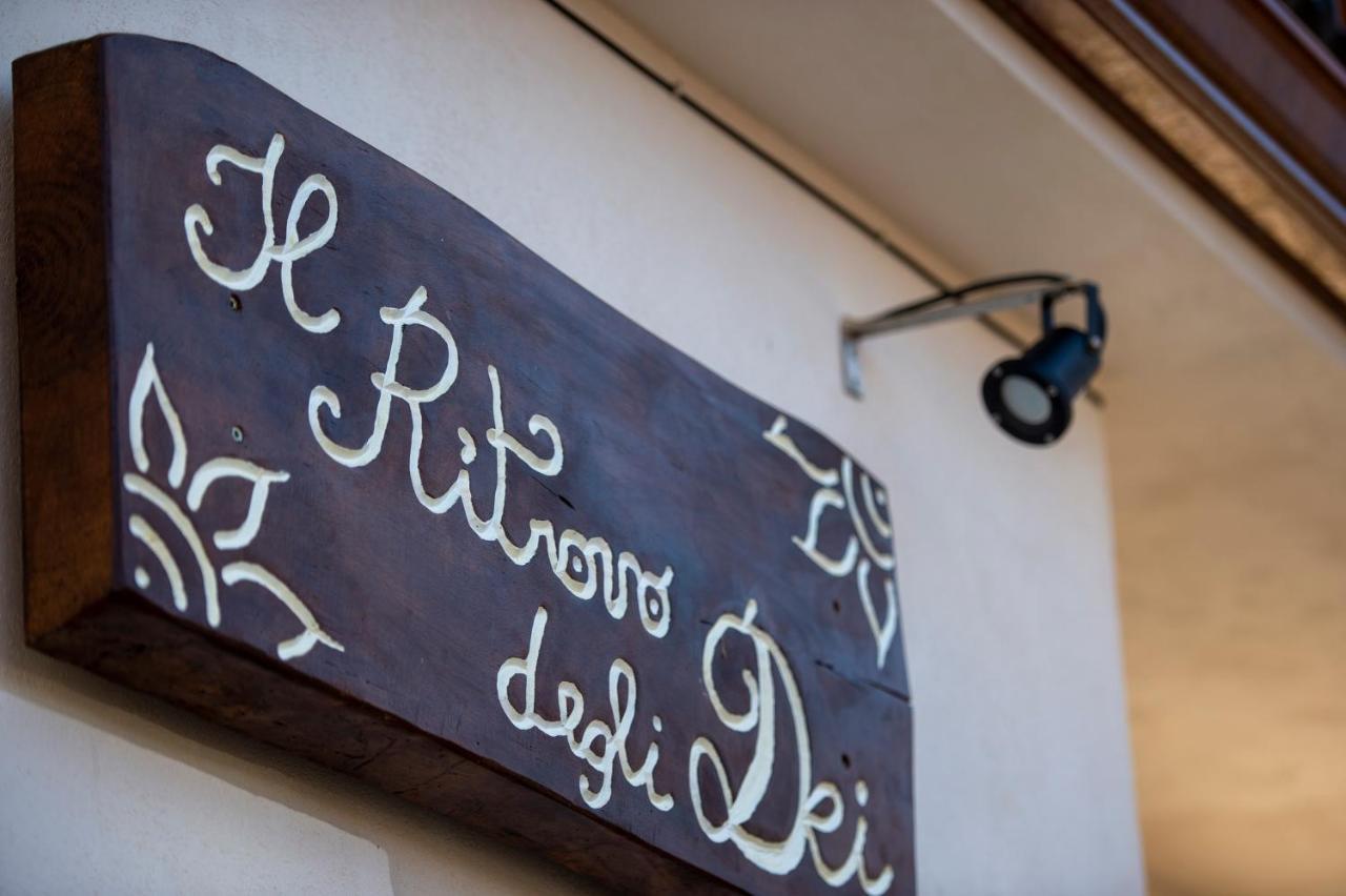 アジェーロラ Il Ritrovo Degli Dei Bed & Breakfast エクステリア 写真